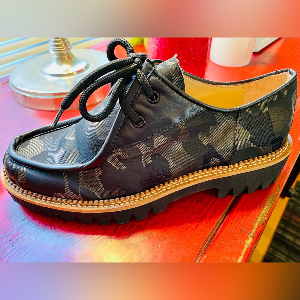 Jon Josef Glacier Lug Oxford